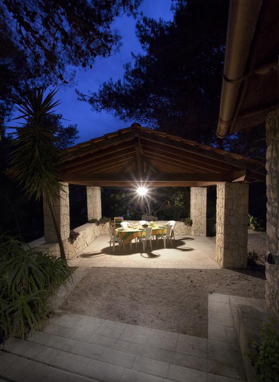 나르도 Trullo In The Wood 빌라 외부 사진